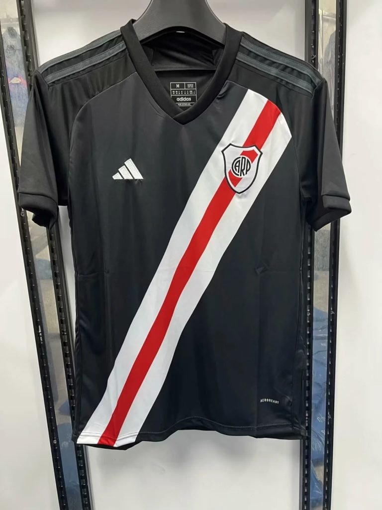 Camiseta River Plate 23/24 entrenamiento